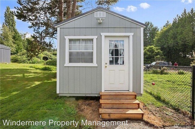 Building Photo - 3 br, 1 bath House - 14451 Clayton Road SE
