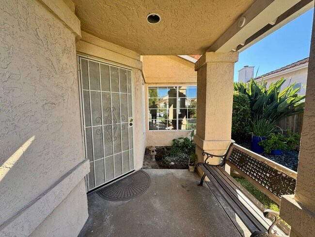 Foto del edificio - Beautiful single story home located in Ocean Hills! MORE PHOTOS TO COME OF INTERIOR