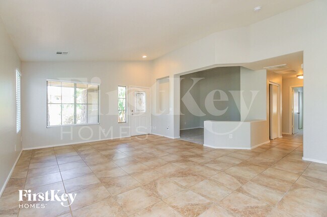 Foto del edificio - 2647 W Canyon Way