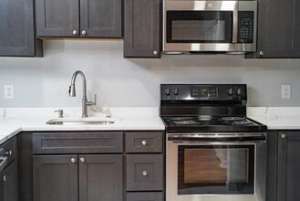 4-3B Kitchen - Kenmore Apartments
