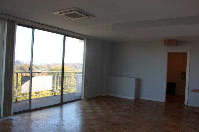 Photo - Parliament House Apts
