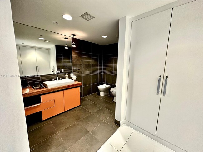 Foto del edificio - 2155 Washington Ct