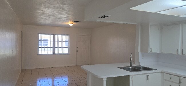 Building Photo - 7012 NW 79th Ave