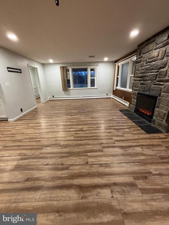 Foto del edificio - 362 Conchester Hwy