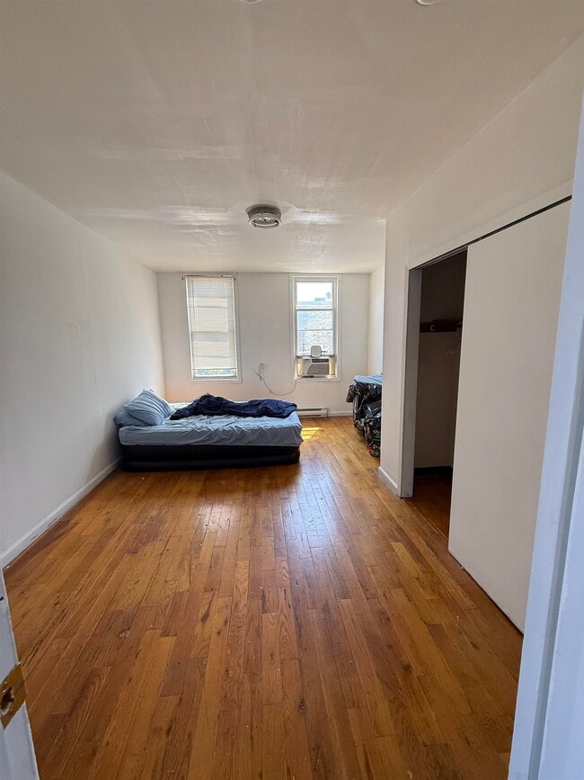 Building Photo - 2518 Bergenline Ave