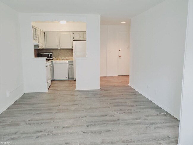 Foto del edificio - 1 br, 1 bath Condo - 125 Prospect St Unit 1