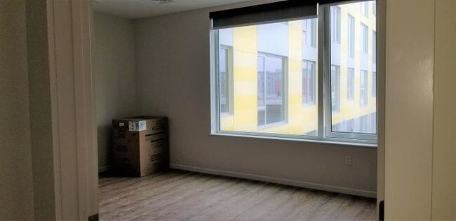 Building Photo - bedroom in Boston MA 02129