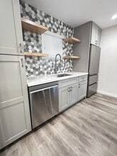 Building Photo - 1483 Fern Ave