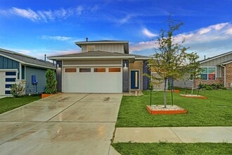 Building Photo - 113 Filifera Ct