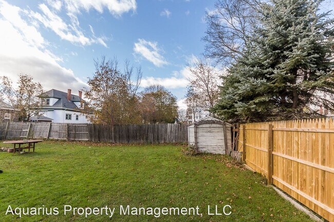 Foto del edificio - 2 br, 1 bath House - 21 Davis St