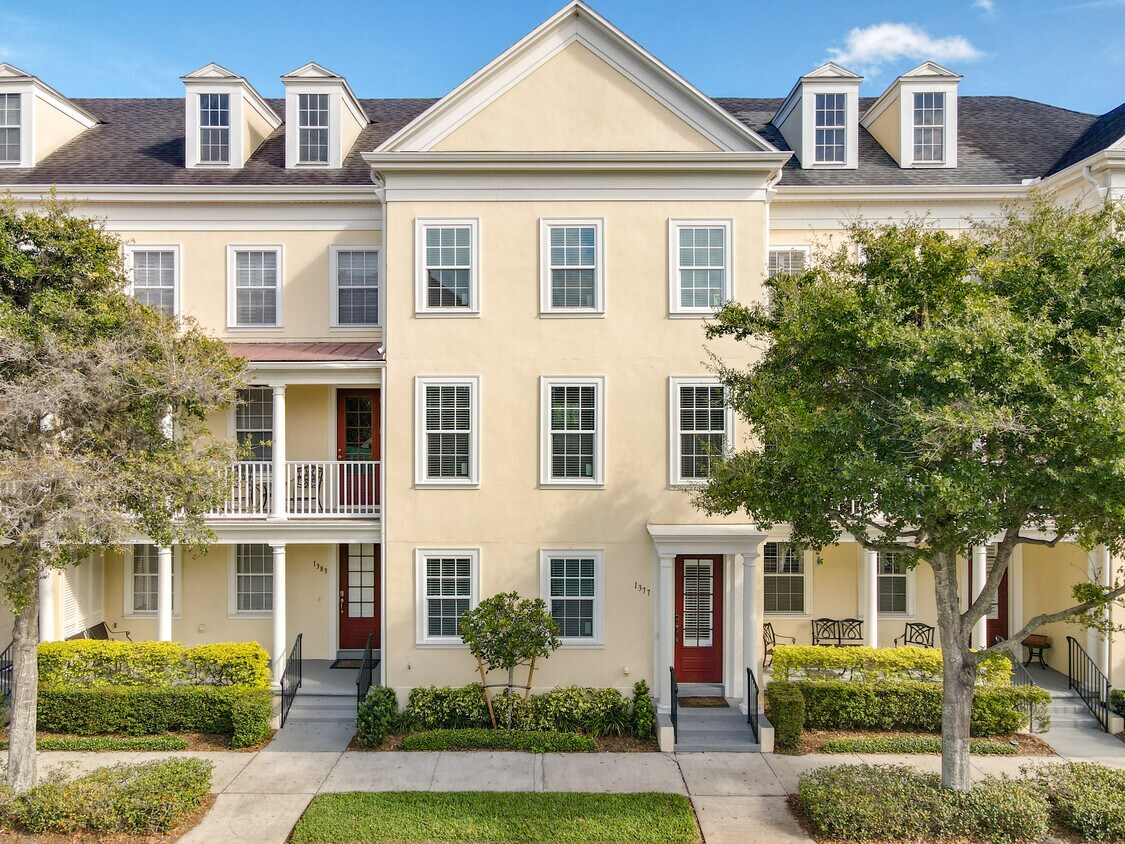 1377 Chatfield Pl, Orlando, FL 32814 Townhome Rentals in Orlando FL