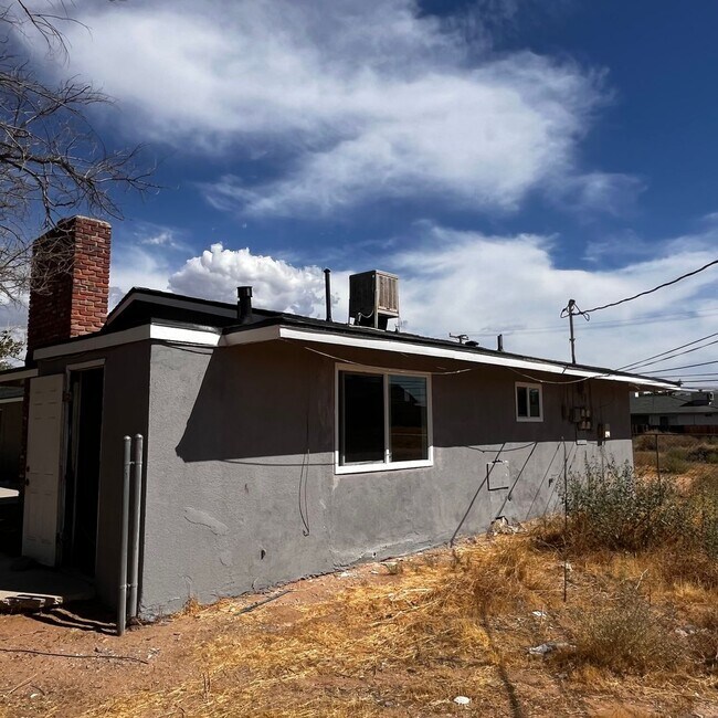 Foto del edificio - 13336 Mohawk Rd