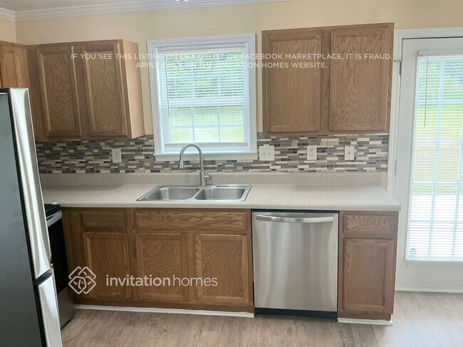 Foto del edificio - 3838 White Pine Rd