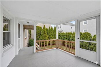 Foto del edificio - 106 White Rd