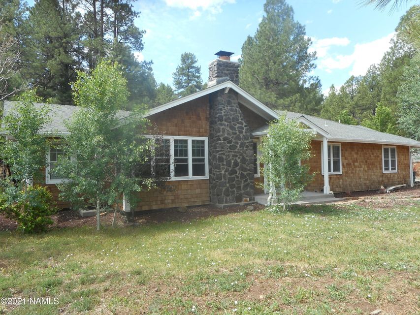 Primary Photo - 58 Pine Del Dr
