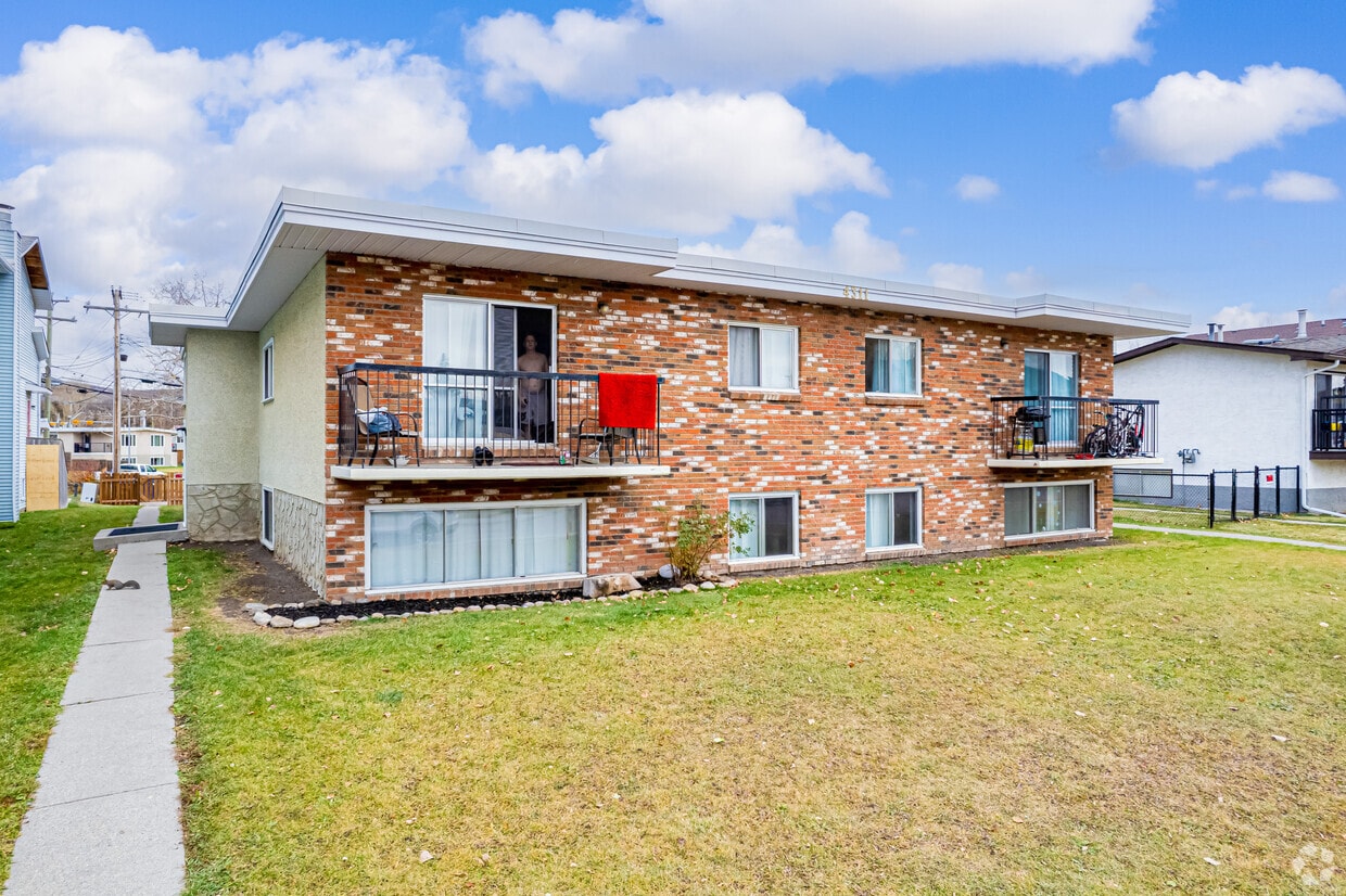 Primary Photo - Bowness 4311 Apartments
