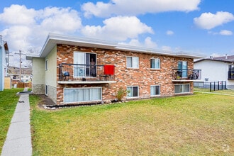 Building Photo - Bowness 4311 Apartments