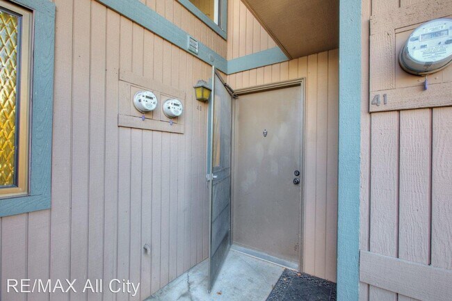 Foto del edificio - 2 br, 1.5 bath House - 13700 37th Ave Sout...