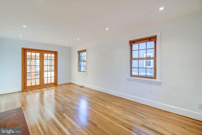 Foto del edificio - 4010 18th Rd N