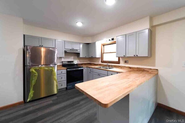 Foto del edificio - 132 Red Top Rd