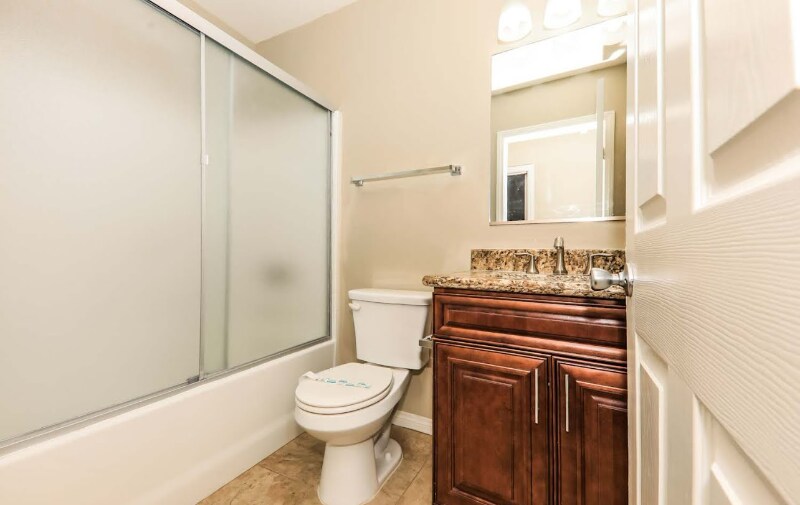 Foto principal - 1436 Laramie Ave