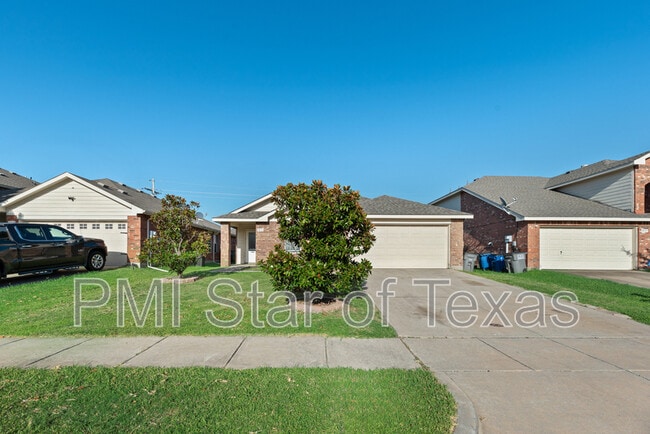 Building Photo - 1034 Churchill Dr