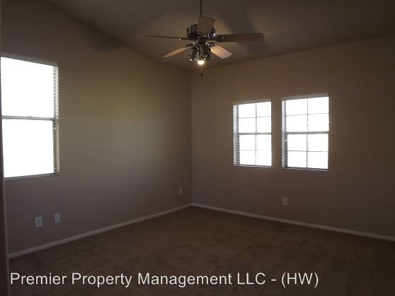 Foto del edificio - 5849 Rothbury Ave
