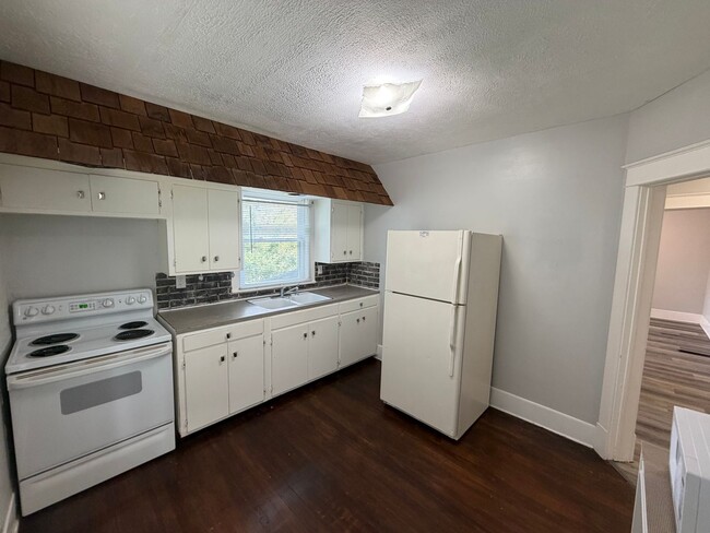 Building Photo - 2841 N 45th St