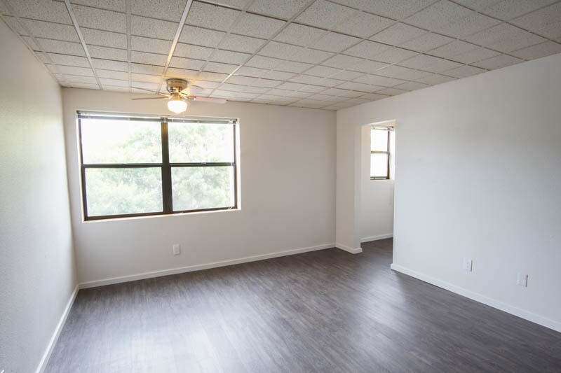 Primary Photo - Cozy 2nd Floor Studio between NW 23rd & Pe...