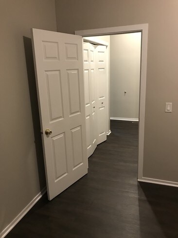 Foto del edificio - 2427 N Racine Ave