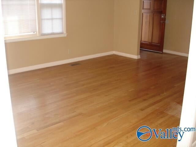 Foto del edificio - 3319 Barton Ave NW