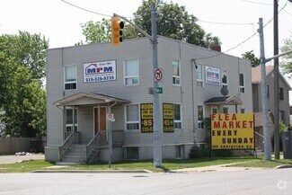 Building Photo - 104 Vidal St S
