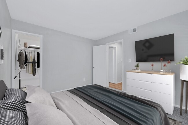 Interior Photo - Southpoint Reserve at Stoney Creek