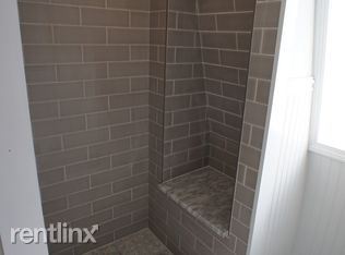 Foto del edificio - 605 E 7th St