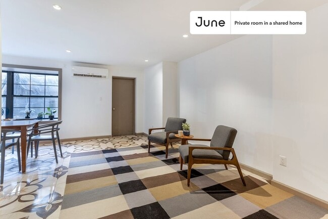 Foto del edificio - Functional ROOM at The Upper Manhattan House