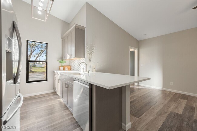Foto del edificio - 5113 SW 15th Pl