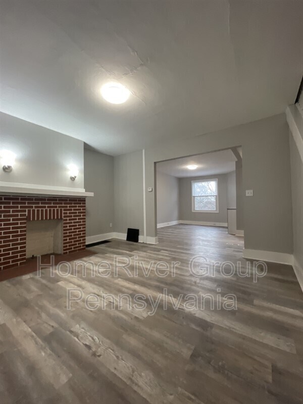 Building Photo - 1703 Meadville St