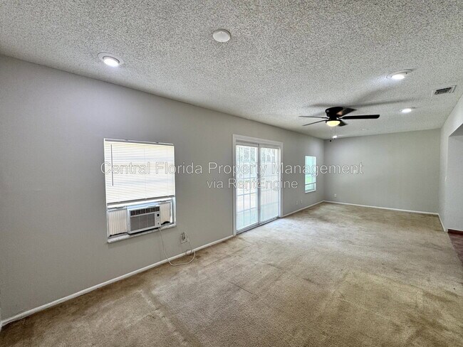 Foto del edificio - 659 Elderwood Ct