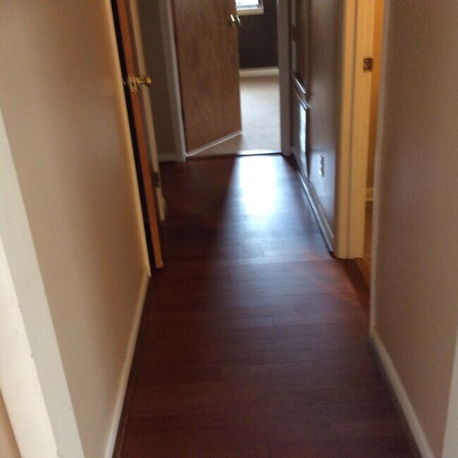 Foto del edificio - 511 Heritage Dr