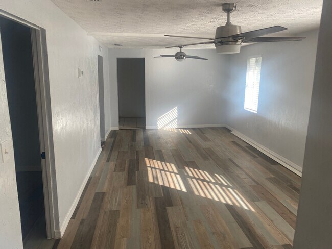 Foto del edificio - 1541 McCollum St