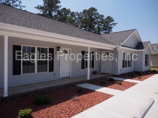 Primary Photo - 2717 Hatteras Dr