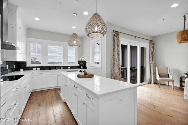 Foto del edificio - 2320 Beach Blvd