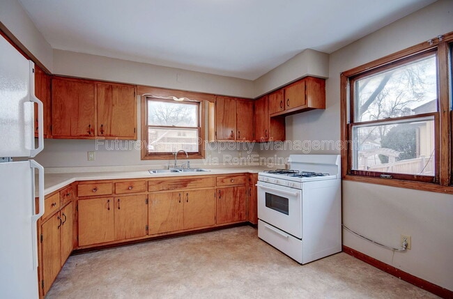 Foto del edificio - 323 S Hebbard St