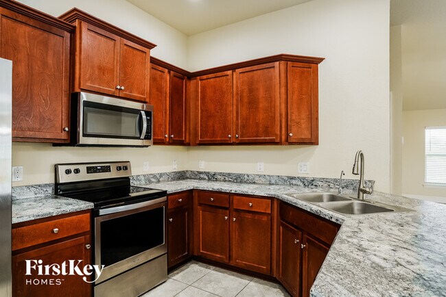 Foto del edificio - 813 NE 43rd Ln