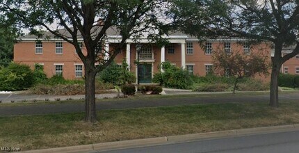 Building Photo - 1735 Merriman Rd