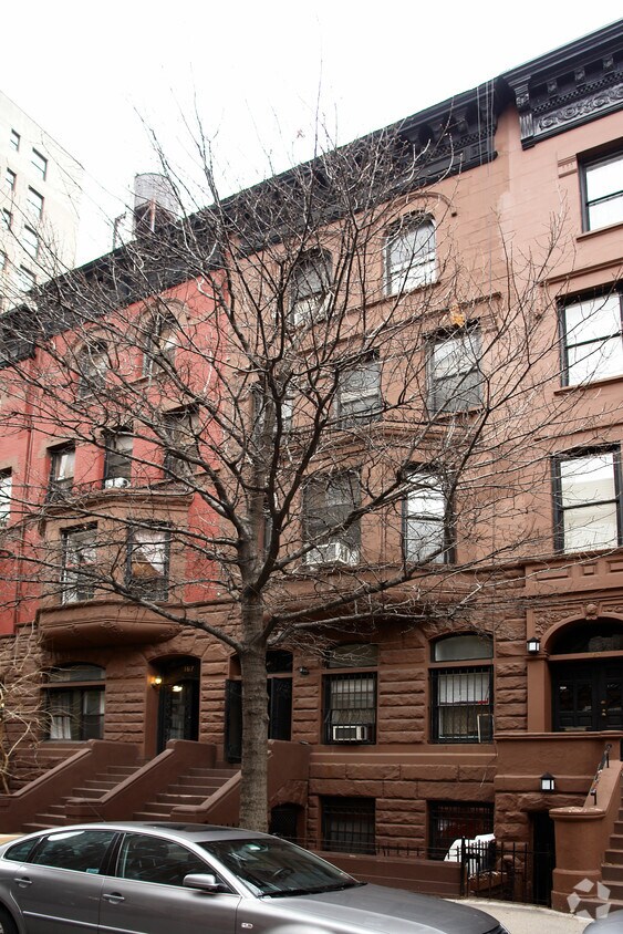 Building Photo - 165 W 76th St