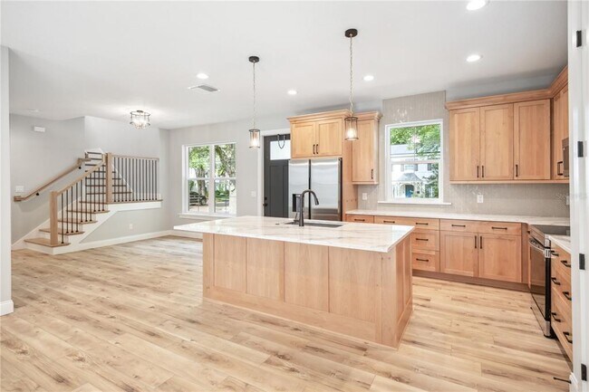 Foto del edificio - 444 Delaney Park Dr