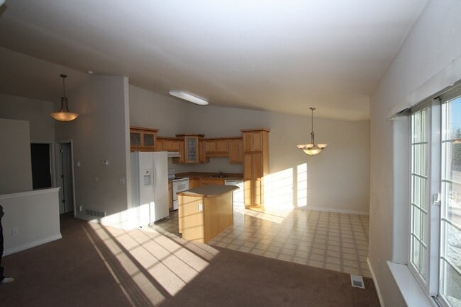 Building Photo - 1612 Beaver Pl
