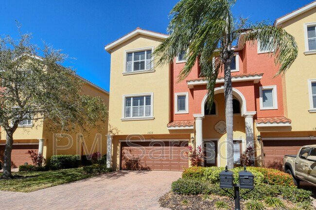 Foto del edificio - 1302 3rd St Cir E