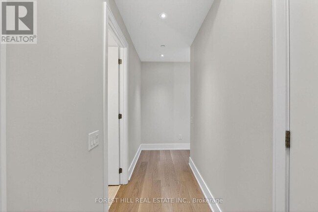 Photo du bâtiment - 170 Avenue Rd
